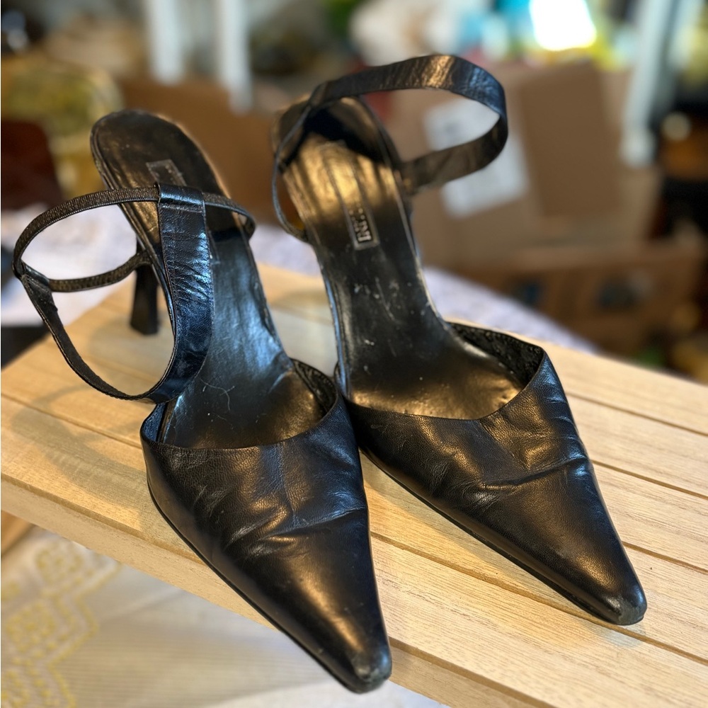 Vintage Classic Black Pointed-Toe Women's Heels - Picture 2 of 8